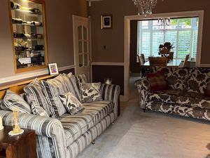 Lounge- click for photo gallery